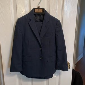 Never worn Class Club gold label boys size 6 navy suit jacket and pants